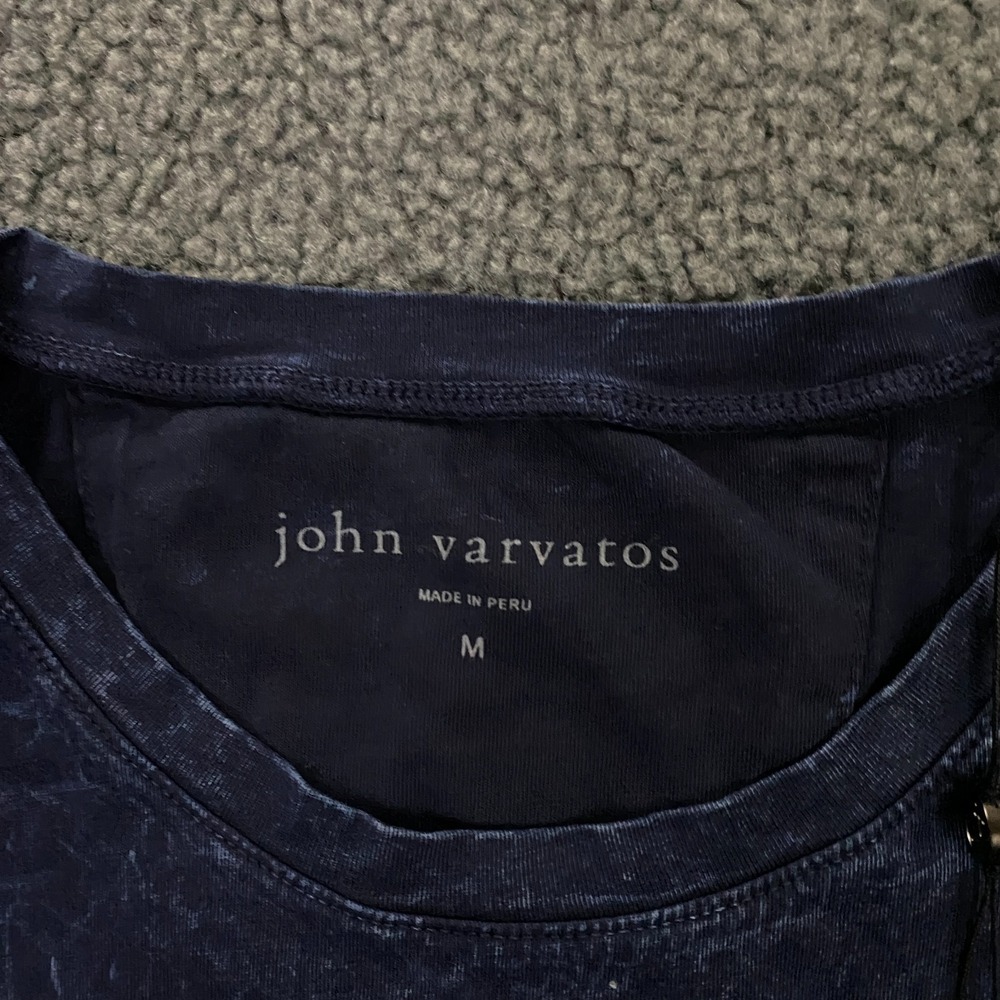 John Varvatos Enzo Crew T-shirt Mens Medium Navy Blue Washed Marble Grunge NWT - Picture 6 of 13